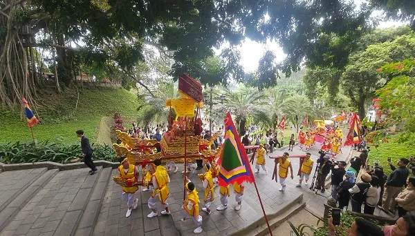 Kiệu rước tại Lễ hội Đền Thượng