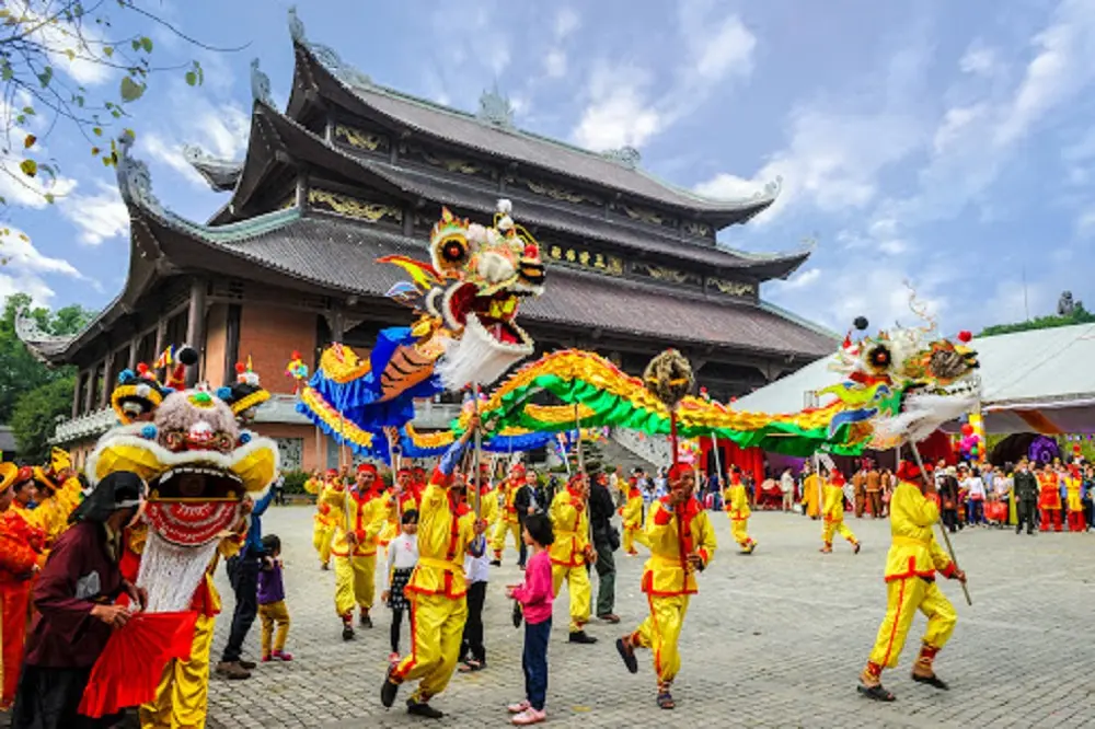 Múa rồng, múa lân Lễ hội Chùa Bái Đính