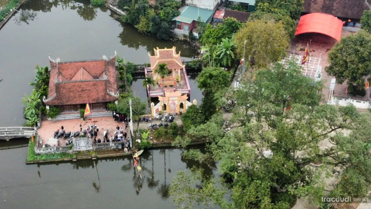 Toàn cảnh di tích Đình Đĩnh Tú nhìn từ trên cao