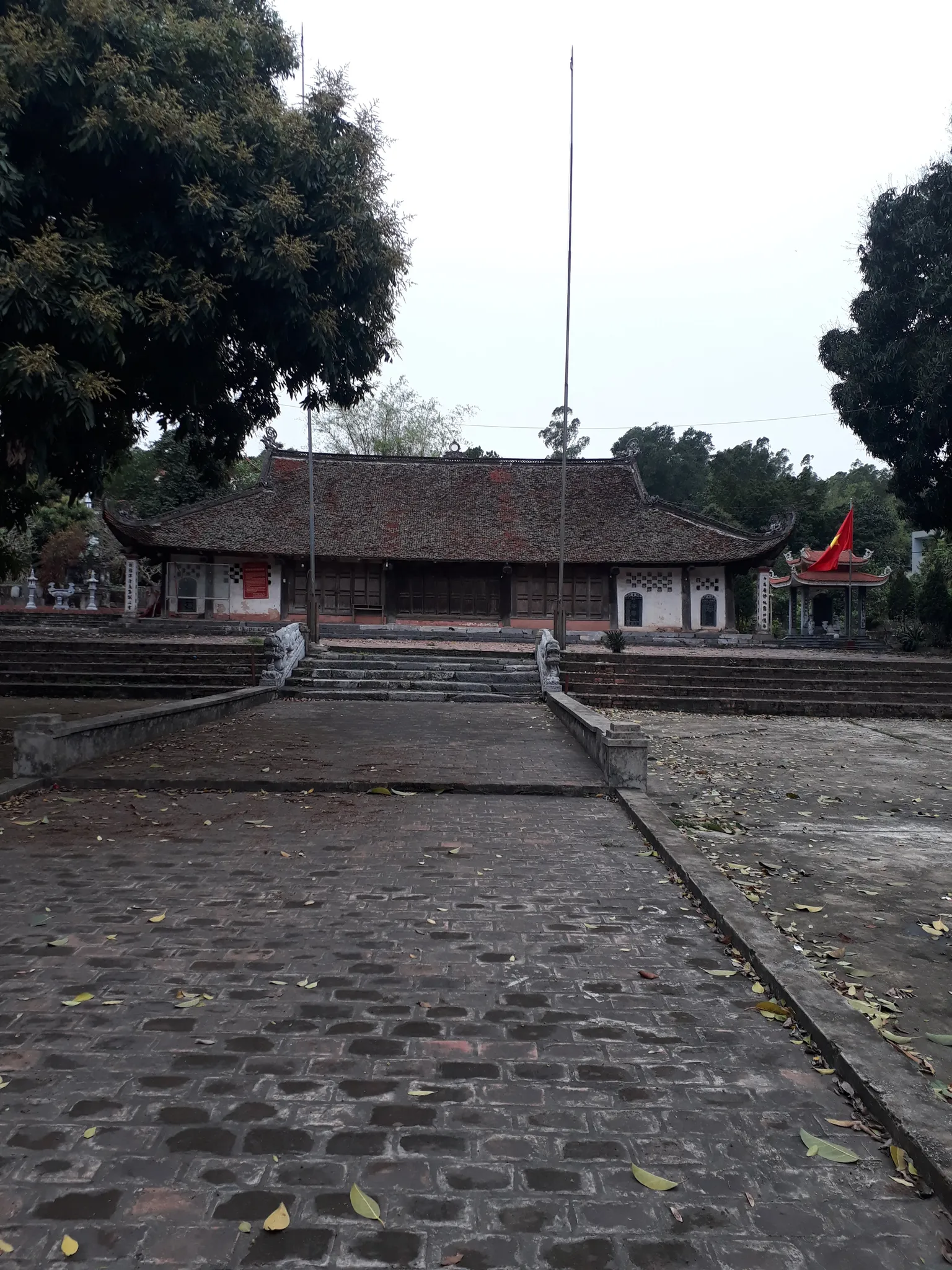 Không gian cảnh quan Đình làng Ninh Sơn