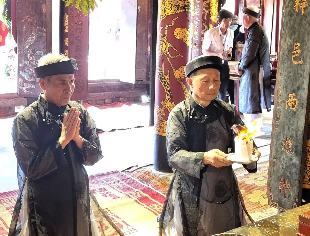 Một trong những nghi thức phần lễ tại Lễ hội Đền Thánh Nguyễn