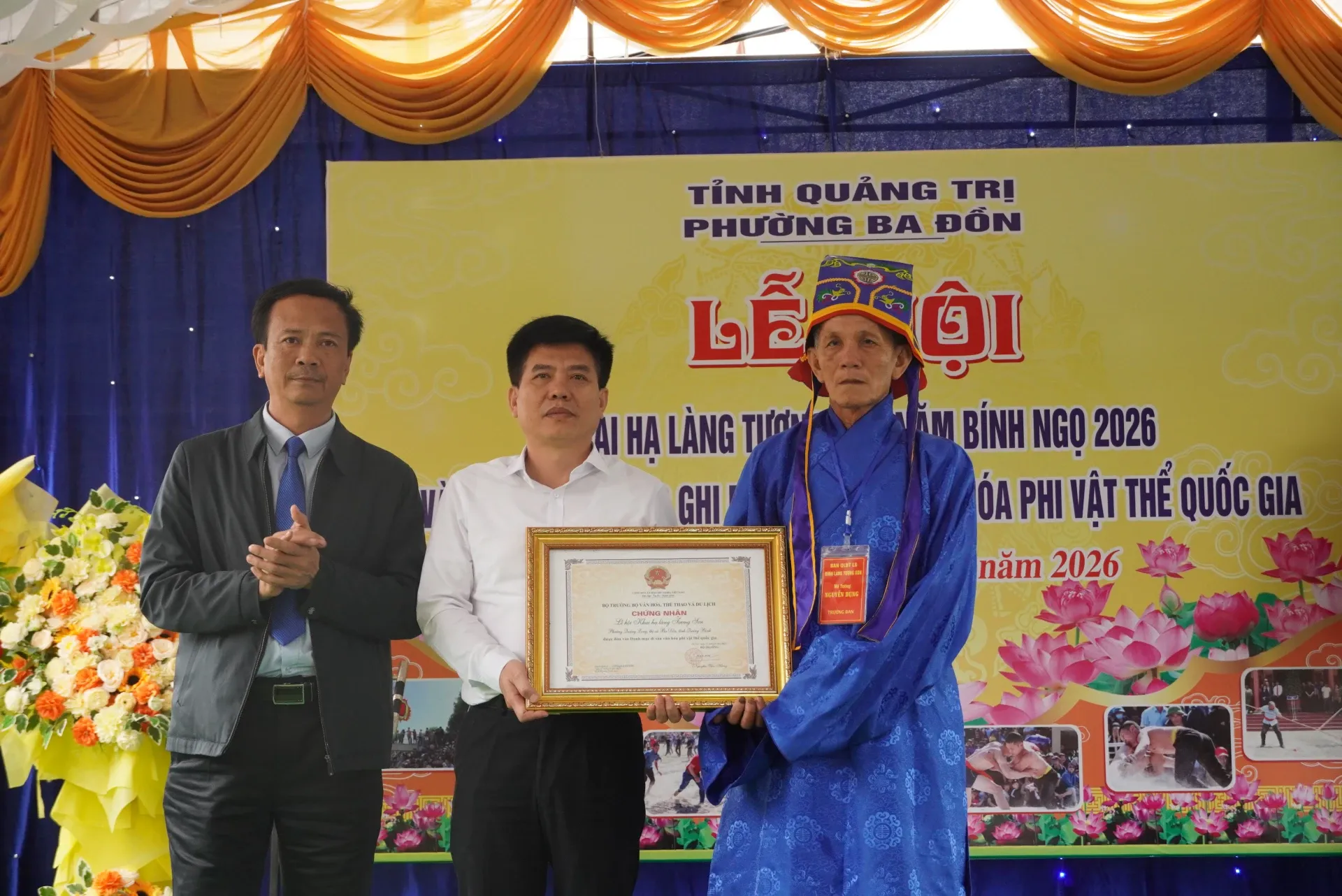 Trao bằng công nhận cho Lễ hội Đình làng Tượng Sơn