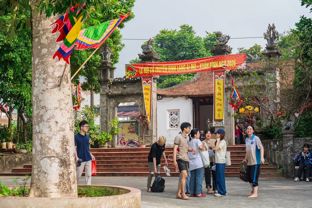 Niềm vui khi tham gia lễ hội Đả Ngư đền Và