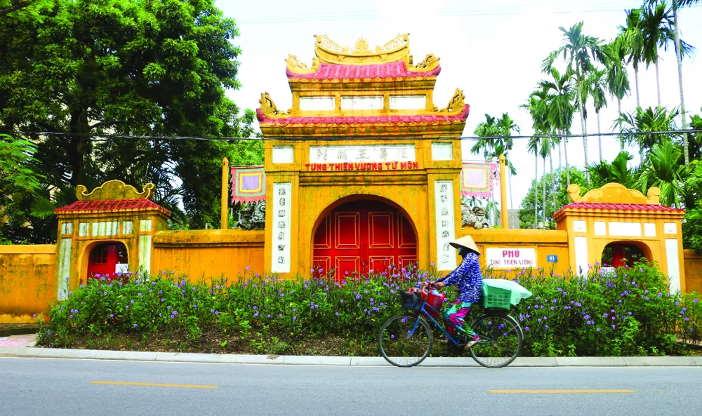 Quang cảnh bên ngoài Phủ Tùng Thiện Vương