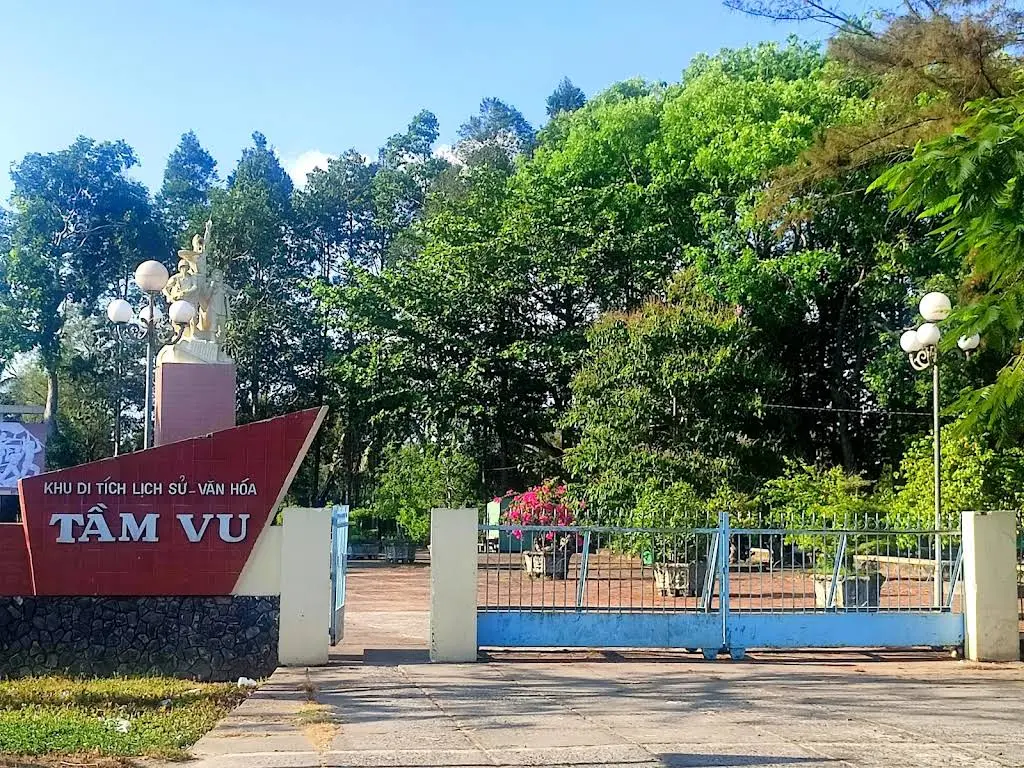 Cảnh quan Khu Di Tích Chiến Thắng Tầm Vu