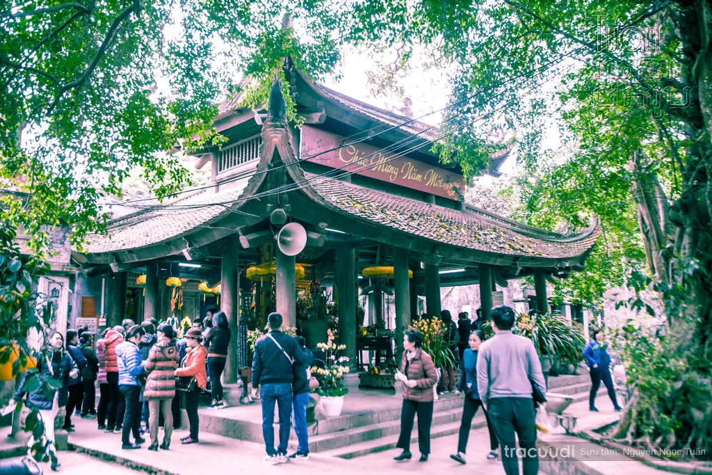 Không gian cảnh quan di tích Đền Mẫu