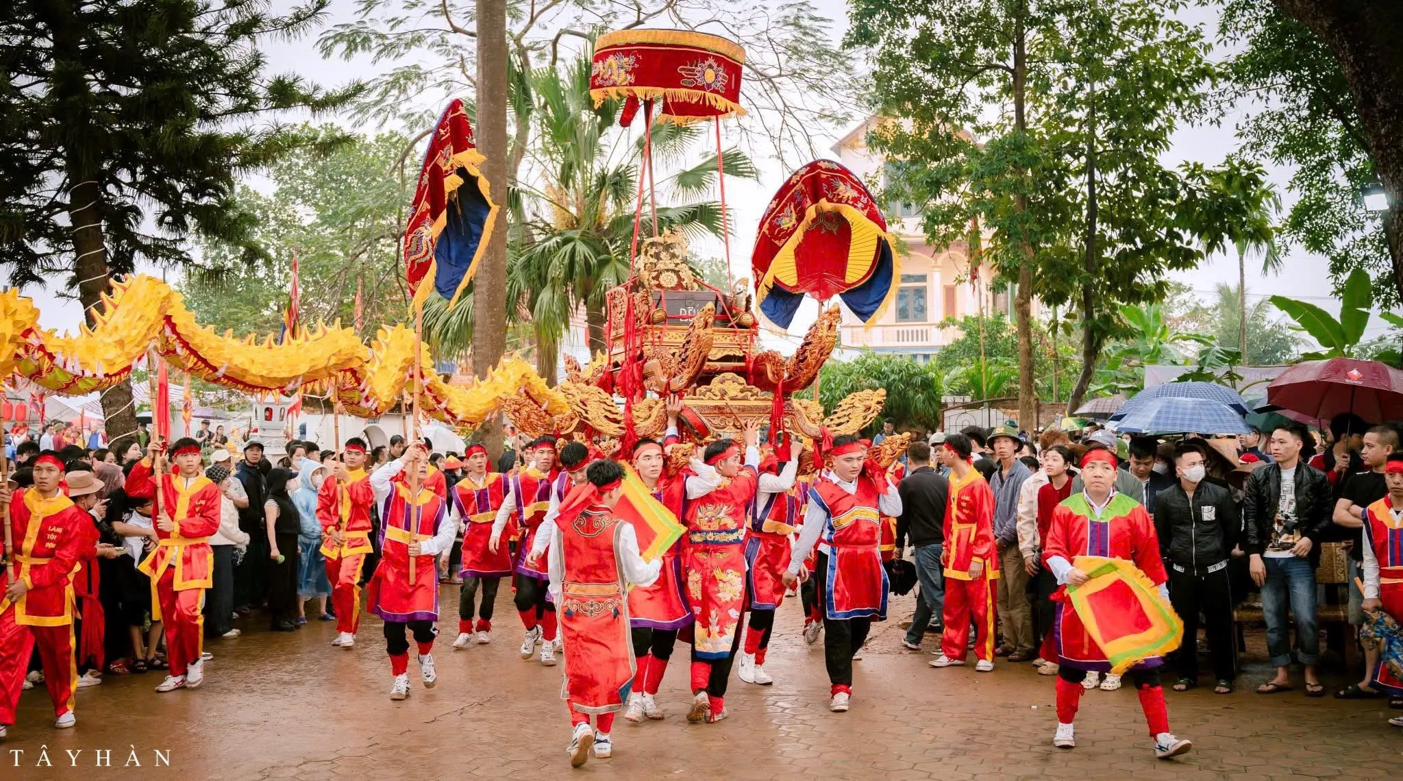 Lễ rước tại Lễ hội Đình Làng Tốt Động