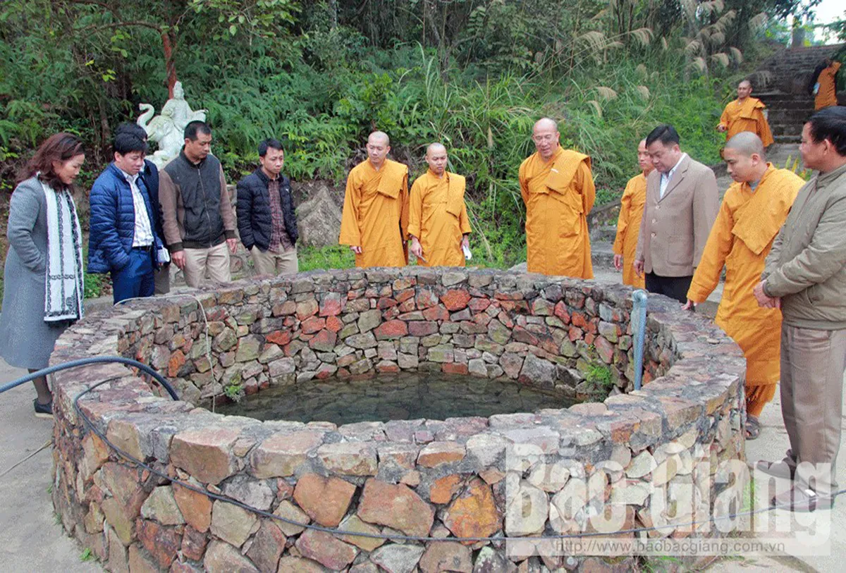 Giếng nước Chùa Am Vãi