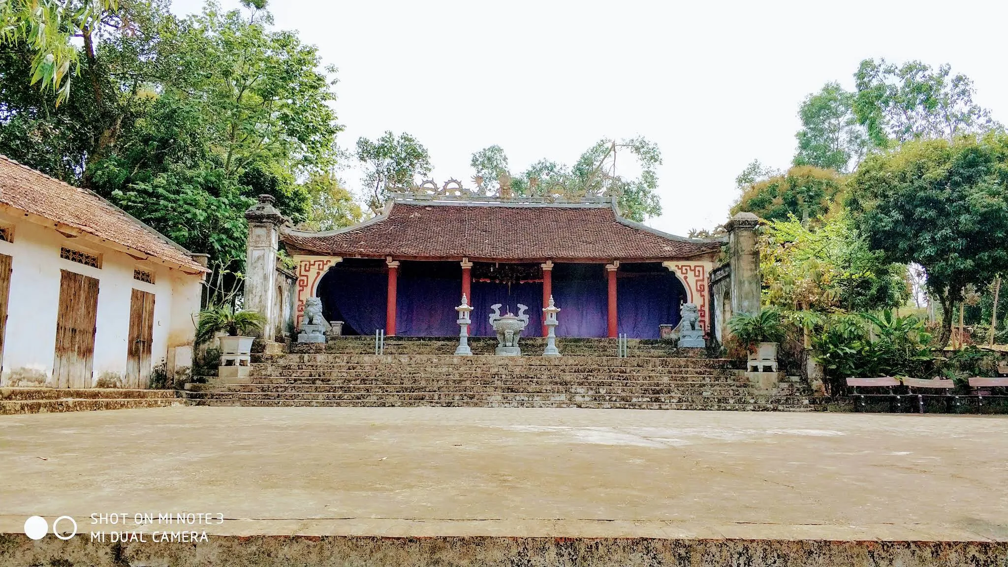 Cảnh quan di tích Đình Ngọc Nhị