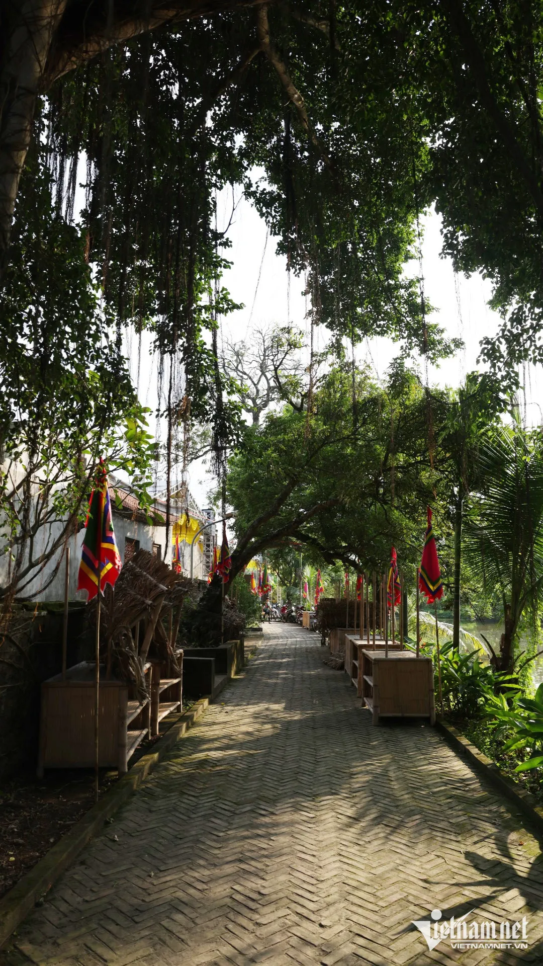 Khuôn viên Đền Thờ Đỗ Khắc Chung