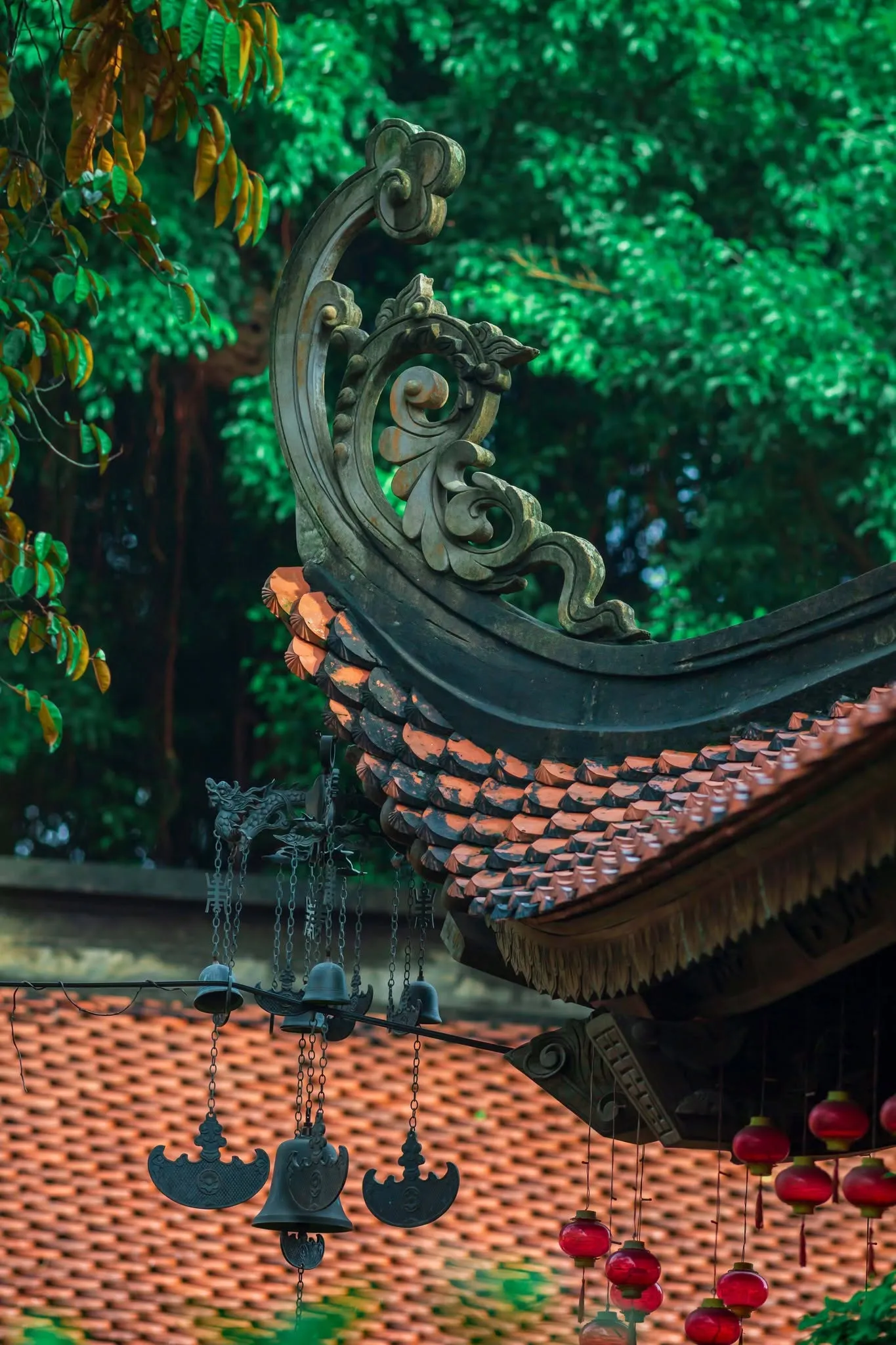 Hình tượng mái đao trên mái chùa Cổ Lễ