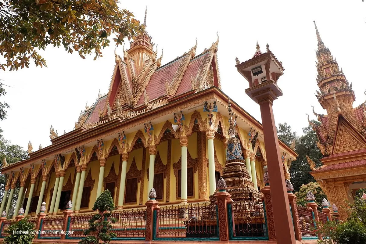 Khung cảnh tại Chùa Điệp Thạch
