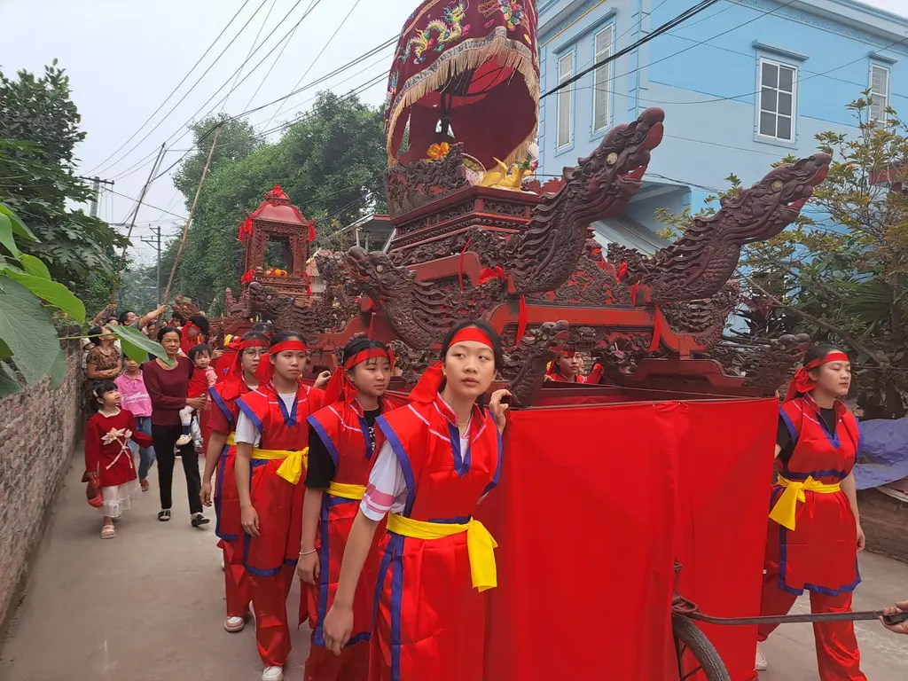 Lễ rước kiệu tại Lễ hội đình Ba Nóc