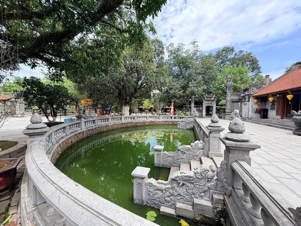 Không gian cảnh quan Đền Hai Bà Trưng