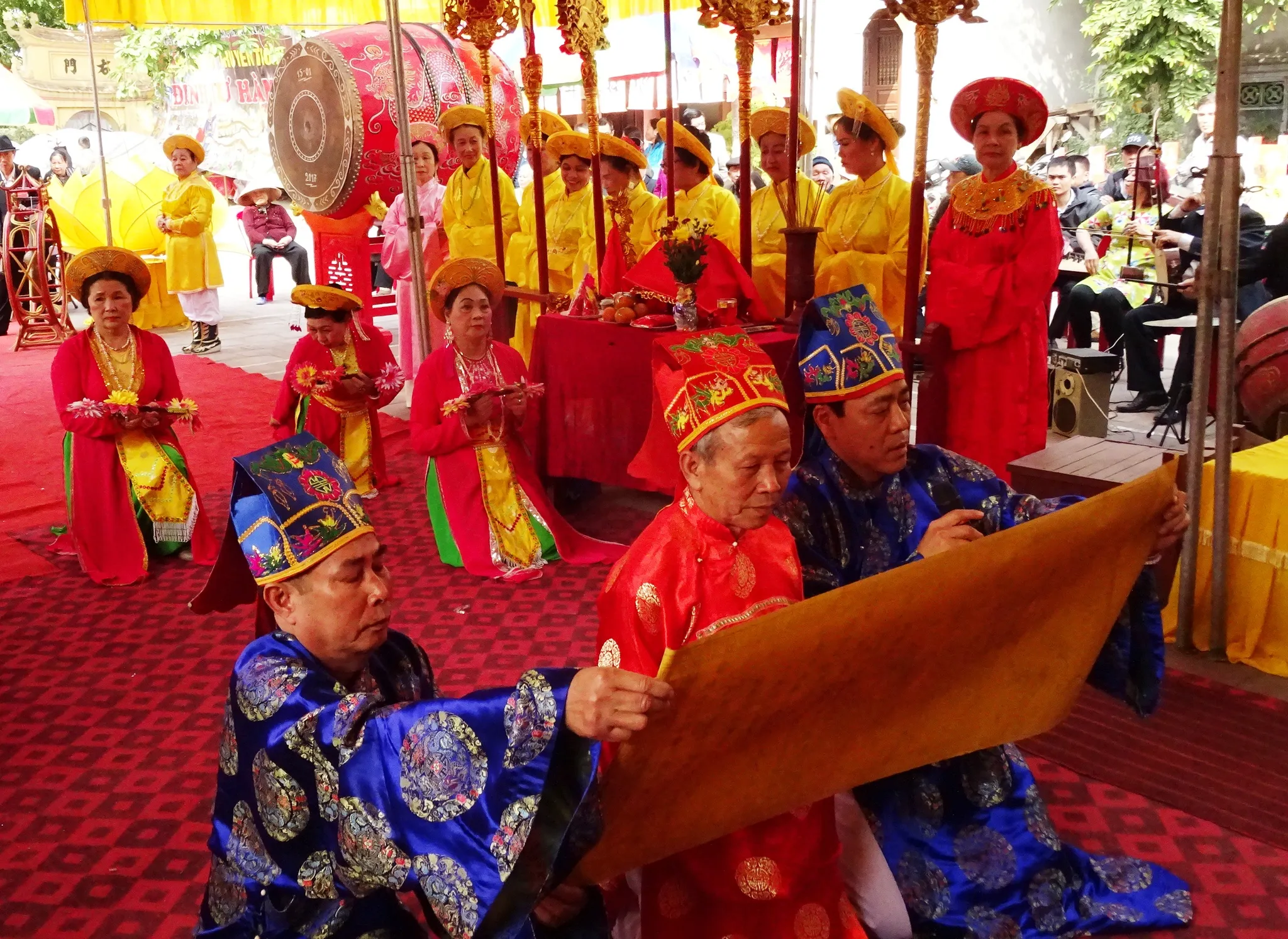 Tế lễ tại Lễ hội đình Dư Hàng