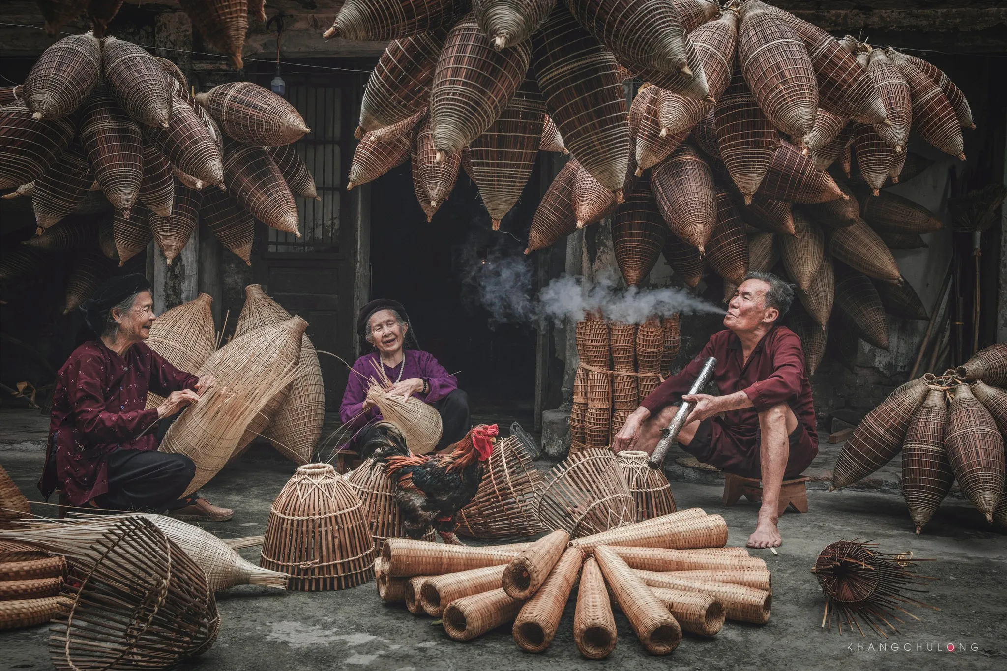 Giây phút thư giãn bên những chiếc đó làng nghề Thủ Sỹ