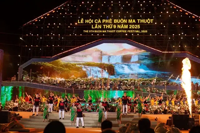 Chương trình nghệ thuật tại Lễ hội Cà phê Buôn Ma Thuột