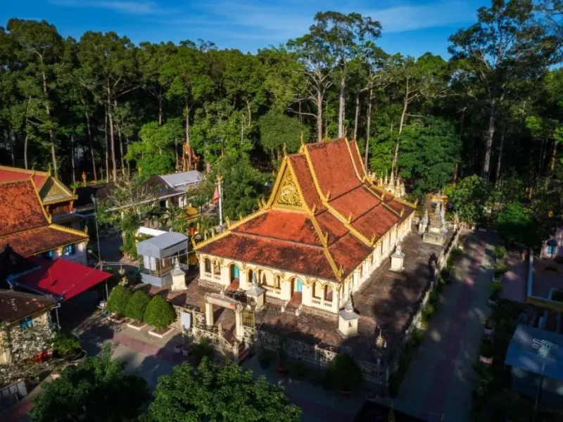 Chùa Âng chụp từ trên cao