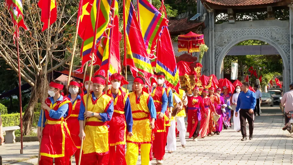 Màn rước kiệu Lễ hội Hoa Lư