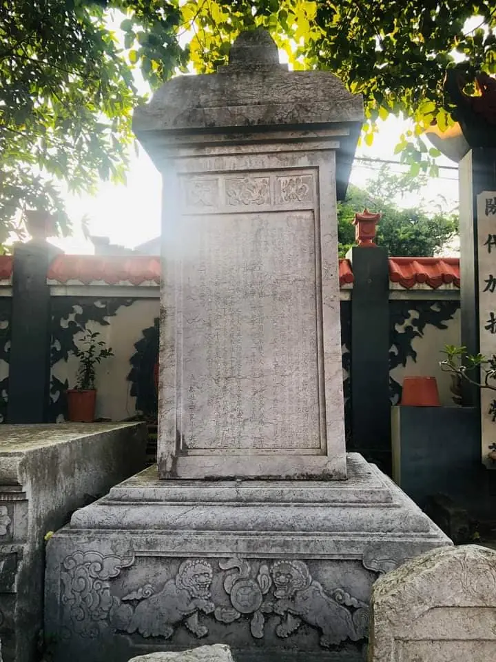 Bia đá Chùa Trừng Xá