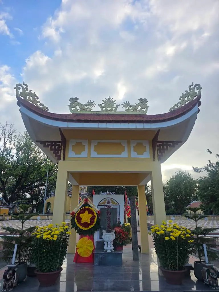 Cảnh quan Nghĩa Trủng Hòa Vang