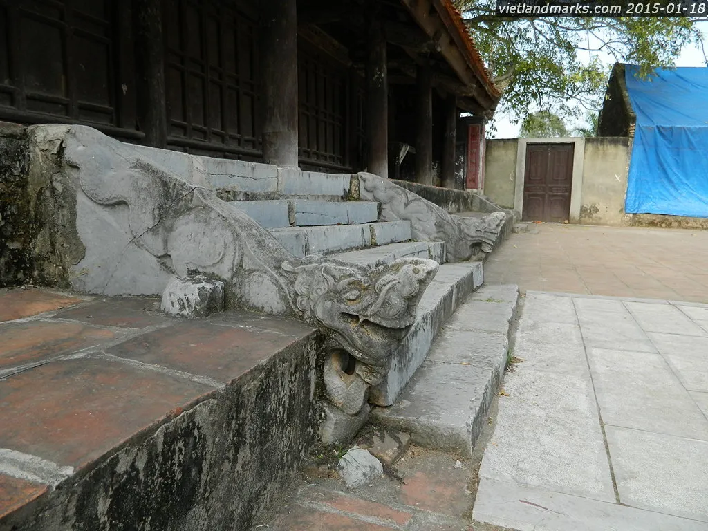 Rồng đá cổ tại Chùa Đậu