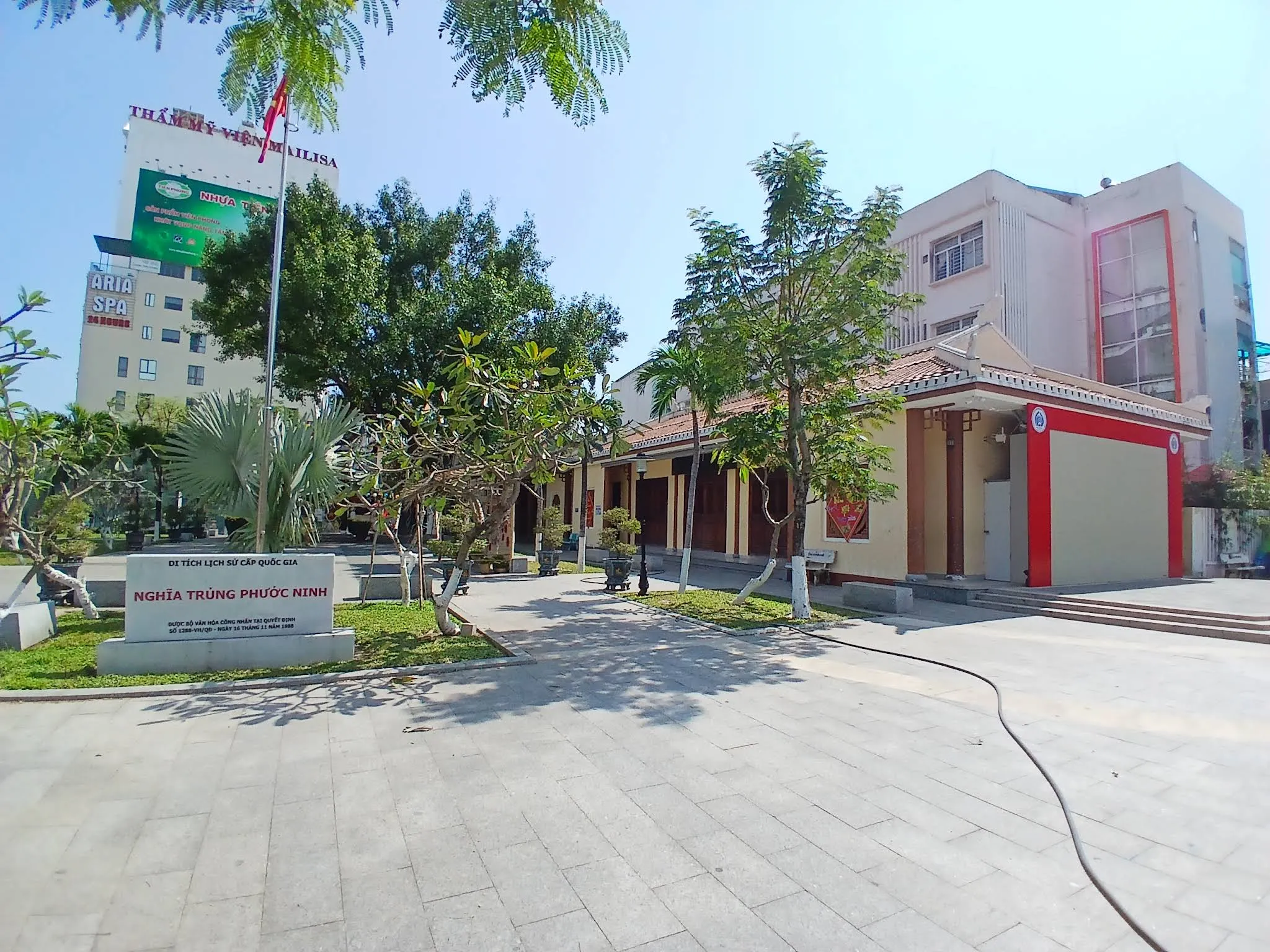 Cảnh quan khu di tích Nghĩa Trủng Phước Ninh