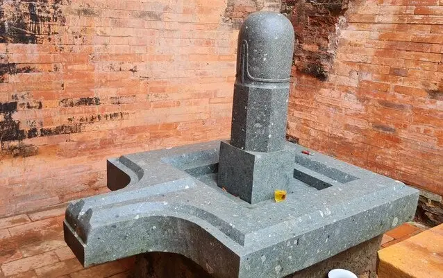 Biểu tượng linh thiêng được thờ tại tháp Vĩnh Hưng