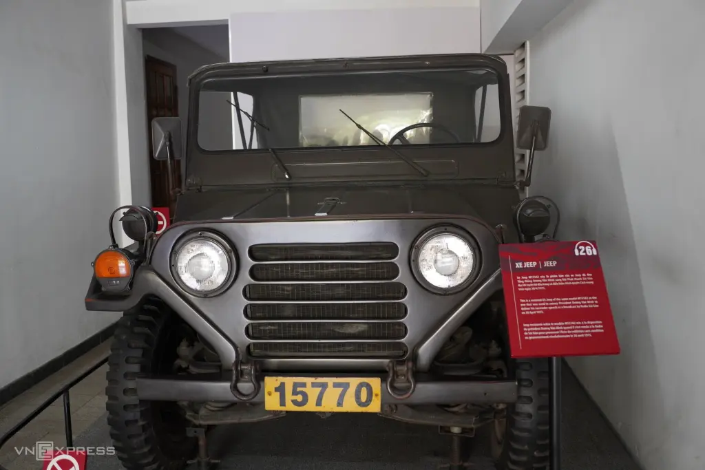 xe Jeep M151A2 tại Dinh Độc Lập