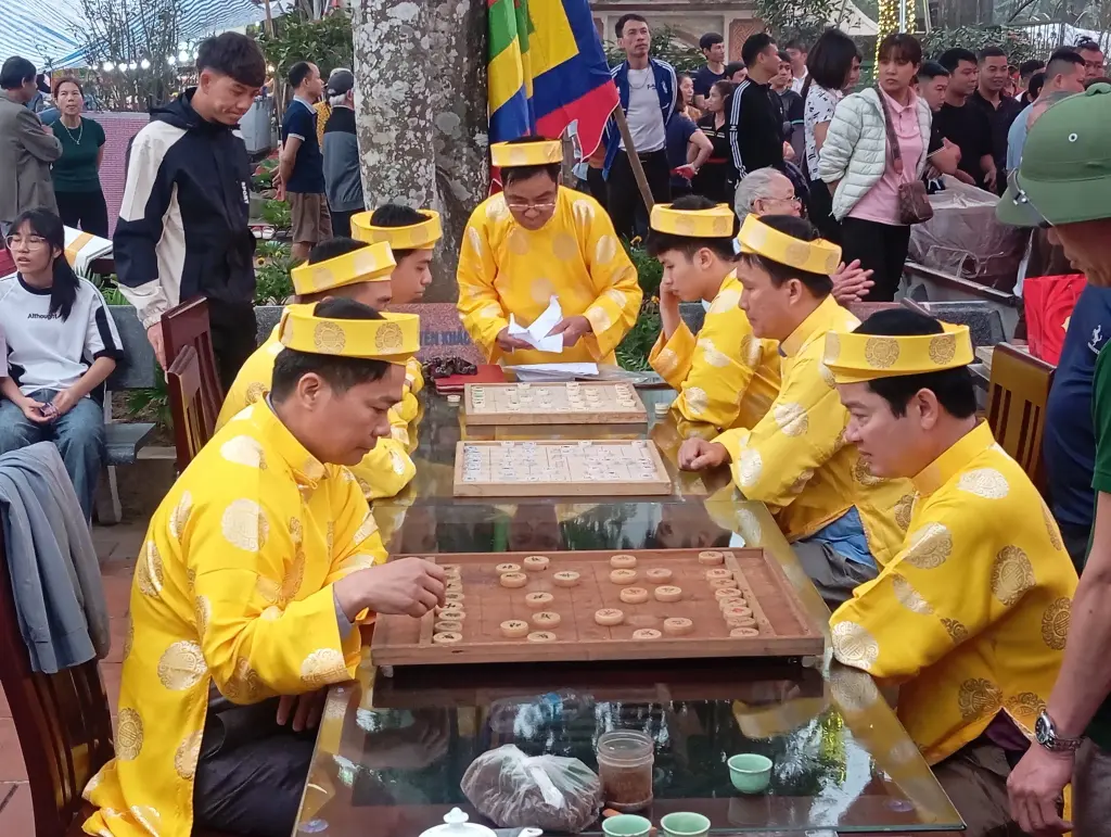 Hội thi cờ tướng tại Lễ hội đền Trò