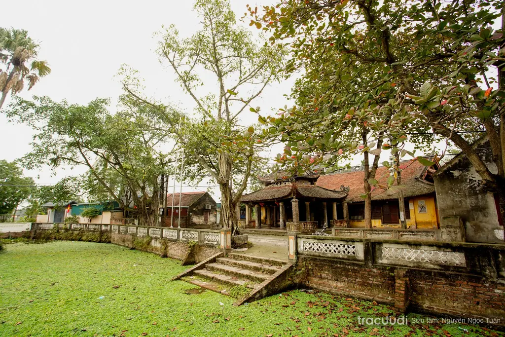 Không gian cảnh quan di tích Đình Mai Hiên