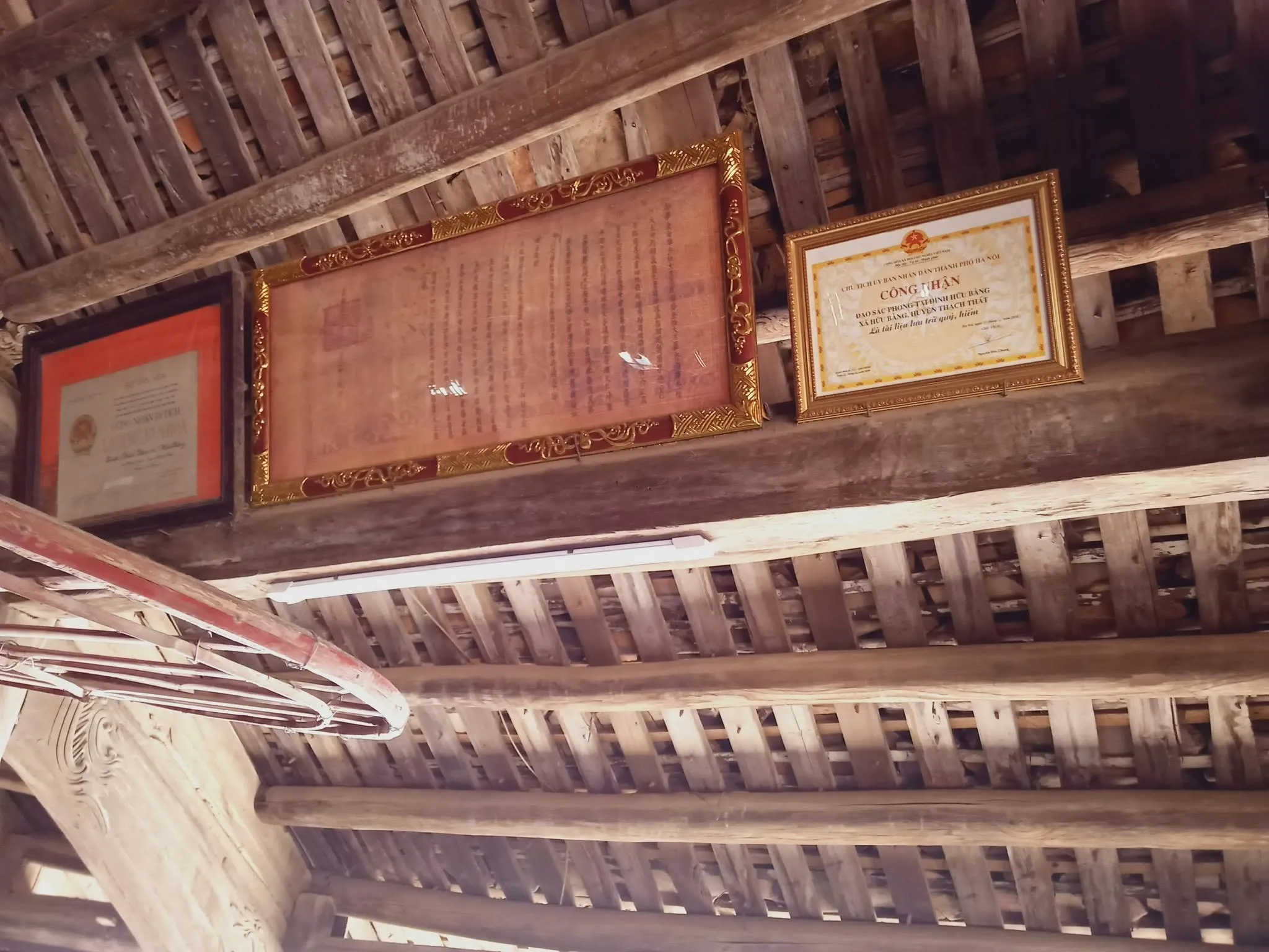 Sắc phong đình Hữu Bằng