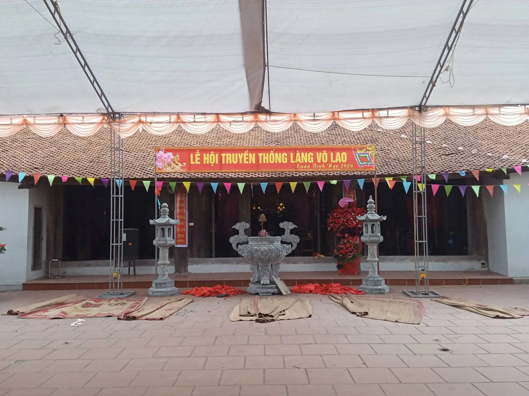 Cảnh quan di tích Đình Võ Lao (đình Hạ)