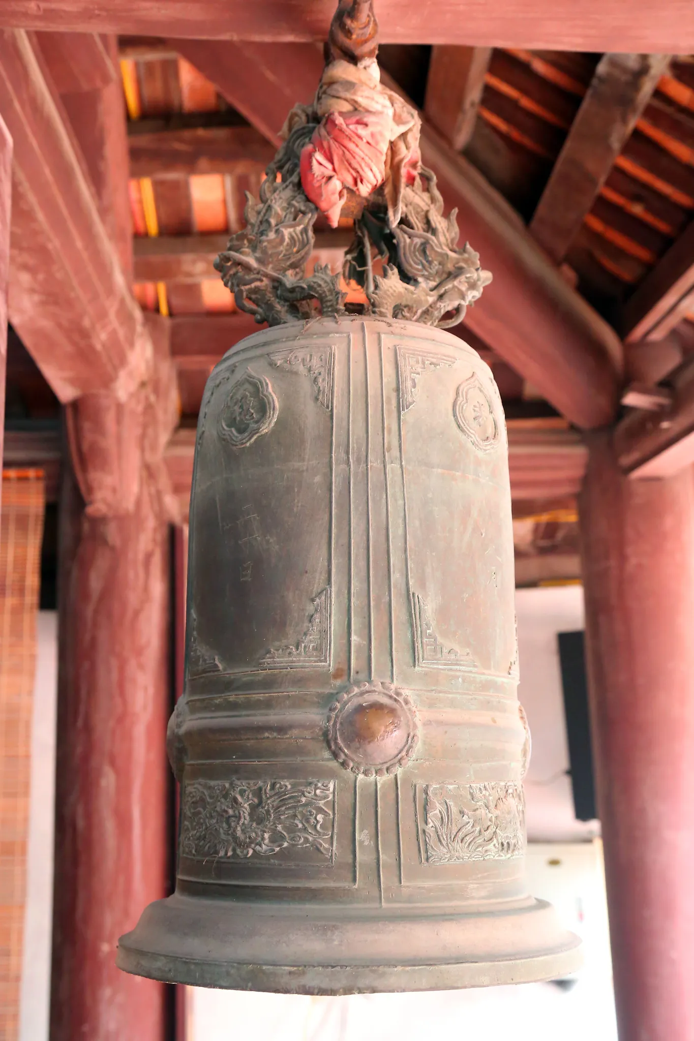 Chuông trong đình Hòe Thị