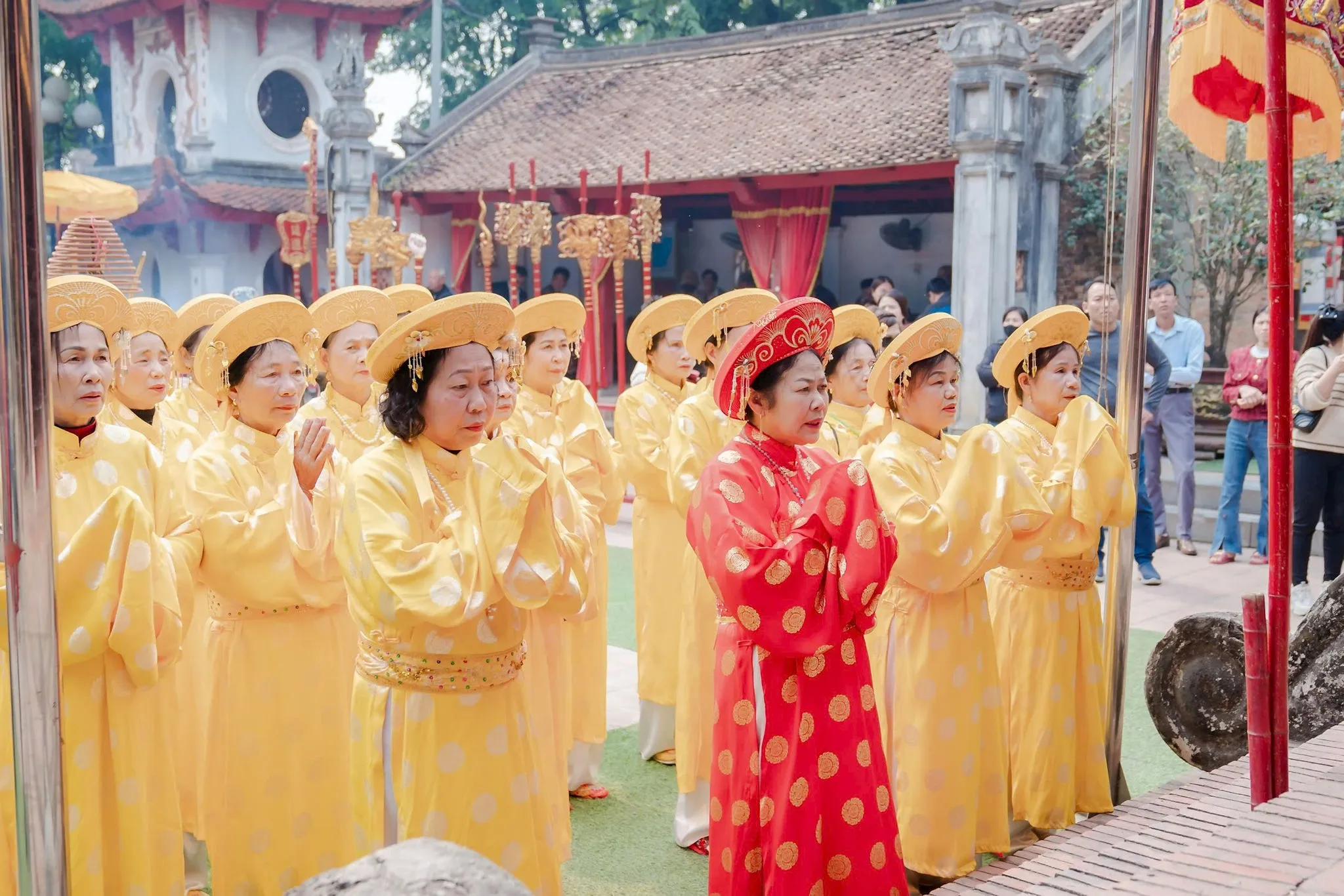 Nghi lễ Hội đền Và