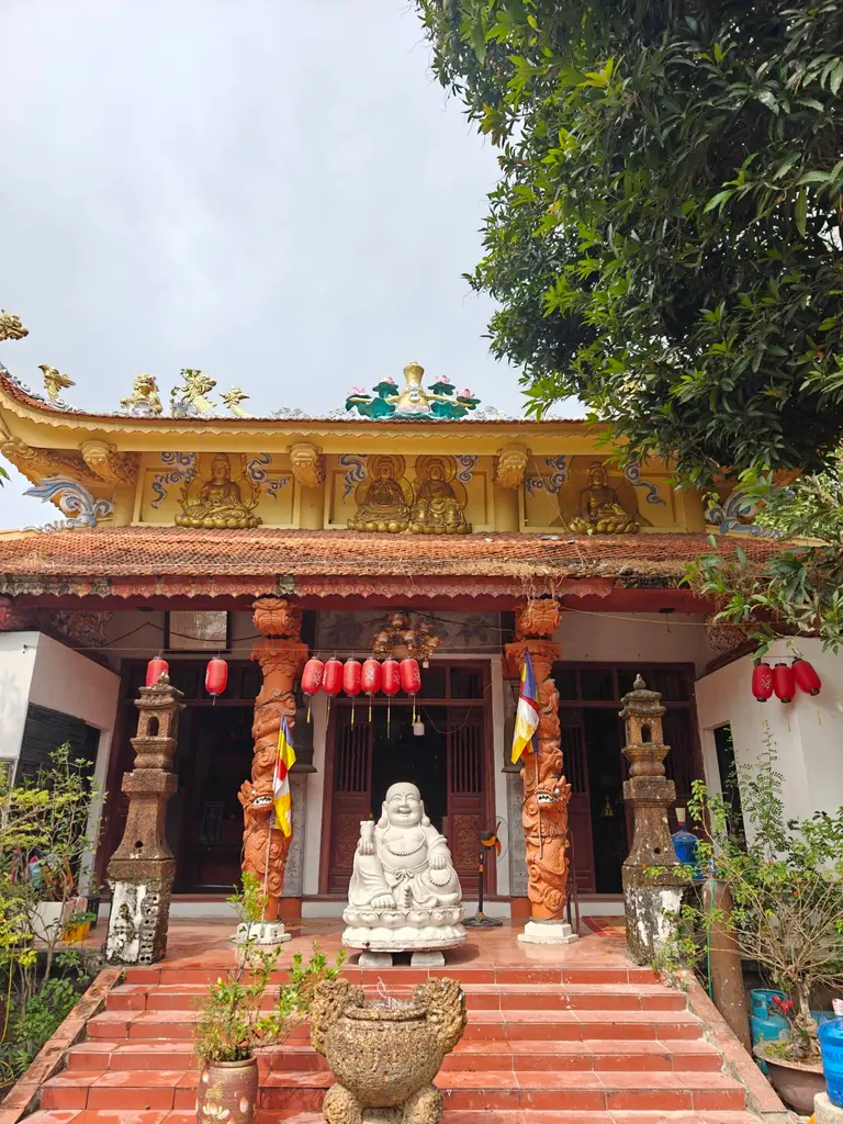 Không gian cảnh quan Chùa Ứng Linh