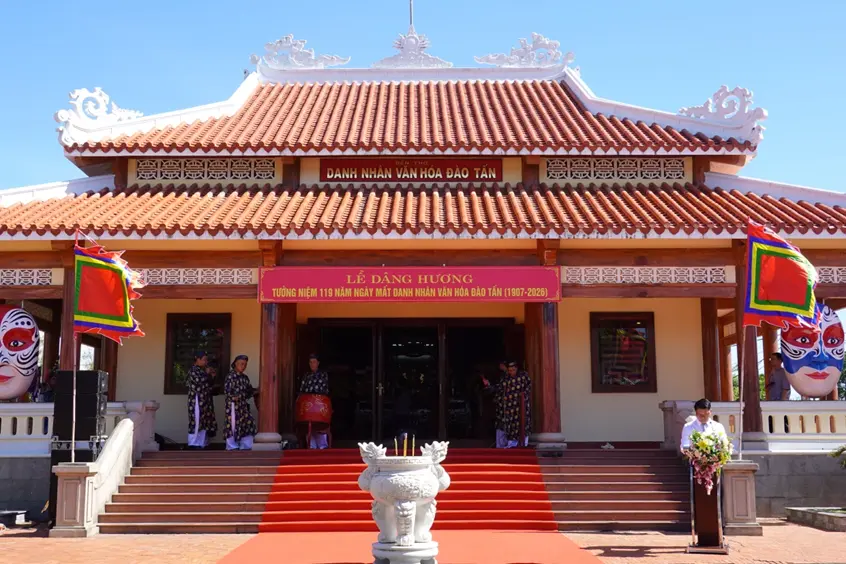 Không gian cảnh quan tại Đền thờ Danh nhân Văn hóa Đào Tấn