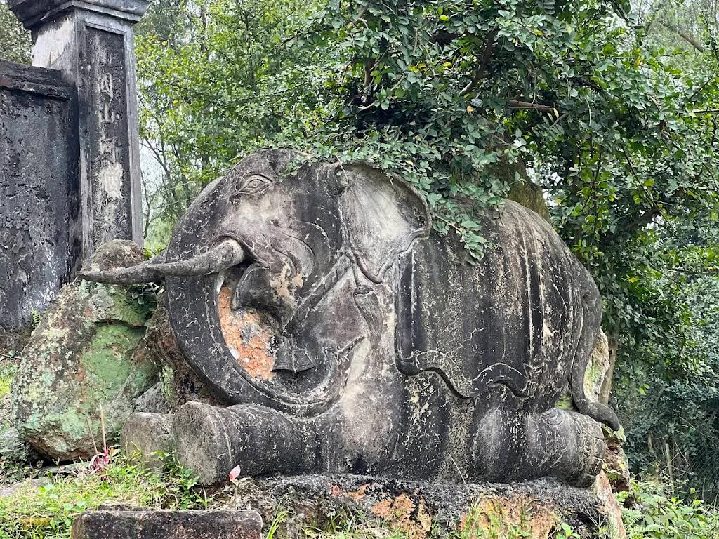 Cảnh quan di tích lịch sử văn hóa Rú Thành (núi Lam Thành)