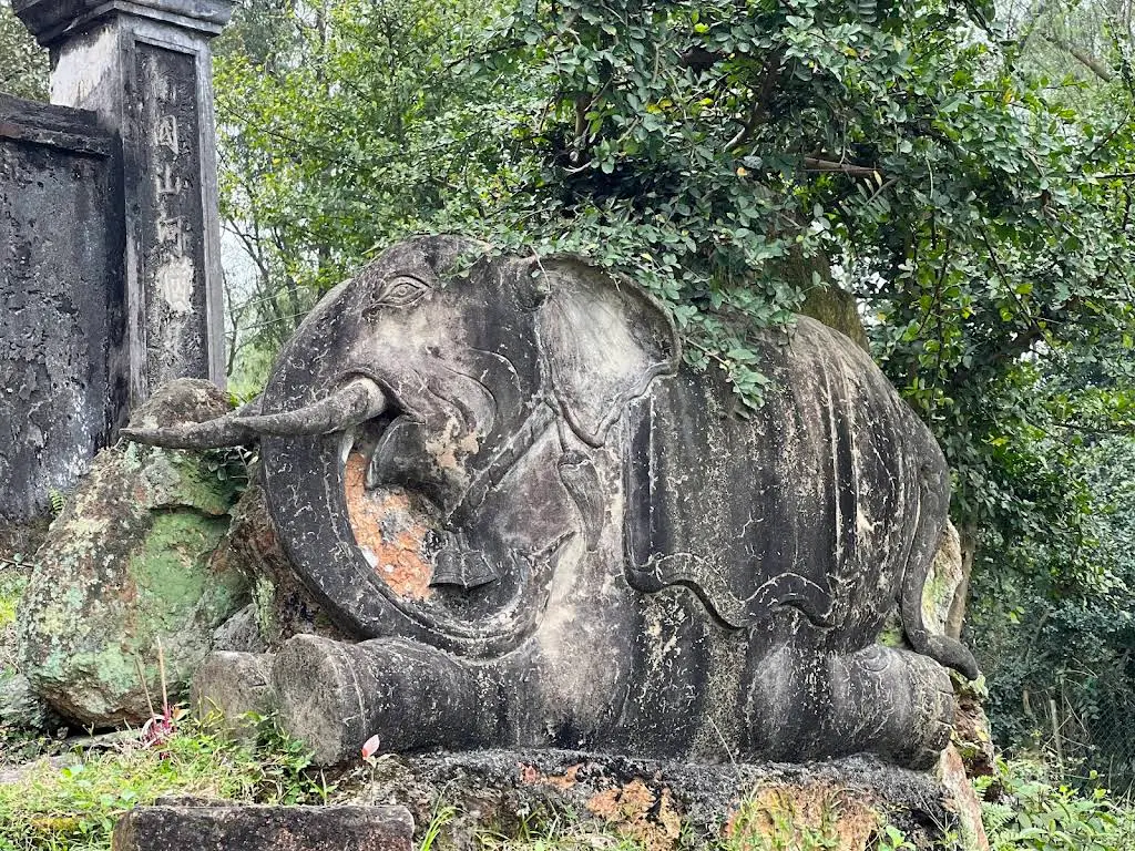 Cảnh quan di tích lịch sử văn hóa Rú Thành (núi Lam Thành)