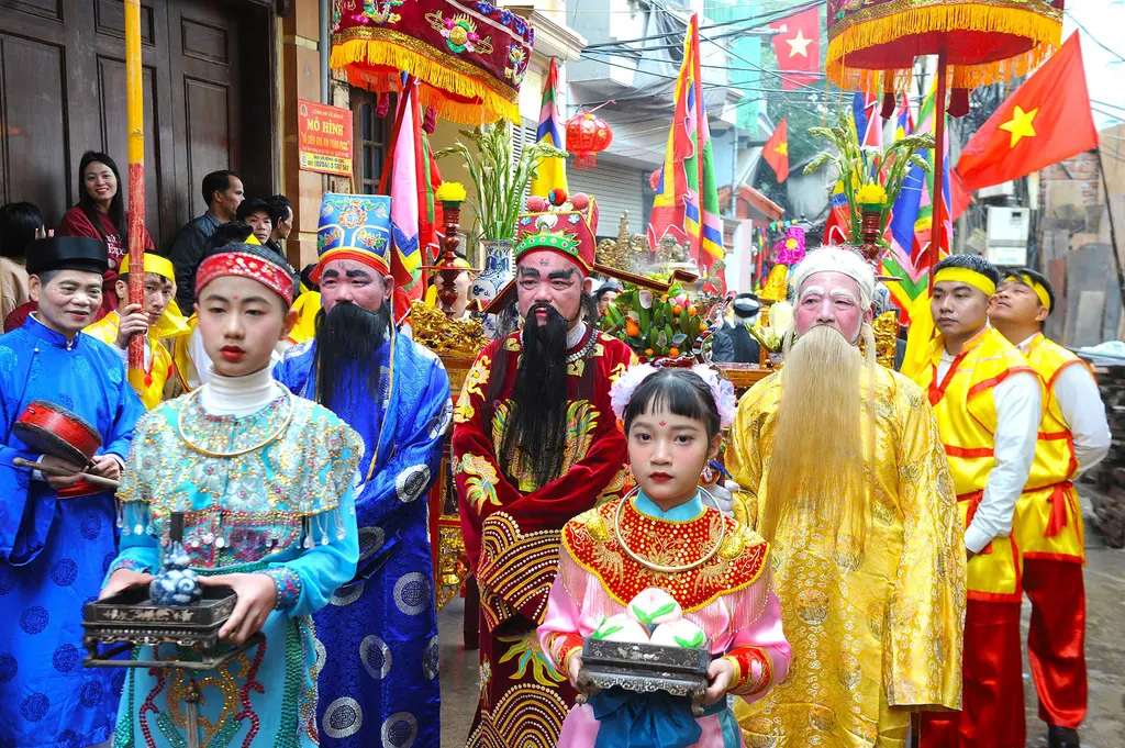 Ba vị Tam đa (Phúc-Lộc-Thọ) là hình ảnh đặc trưng của Lễ hội Thổ Hà.
