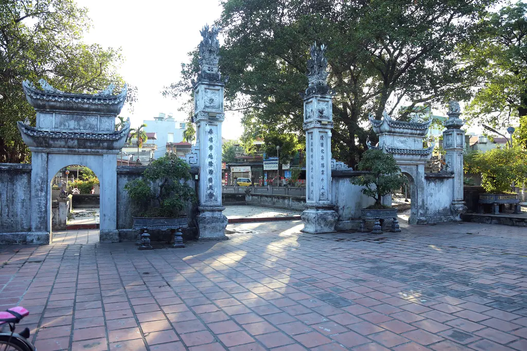 Nghi môn đình Ngọc Mạch