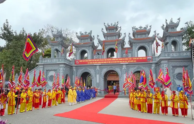 Quang cảnh Lễ hội truyền thống Đền Tranh