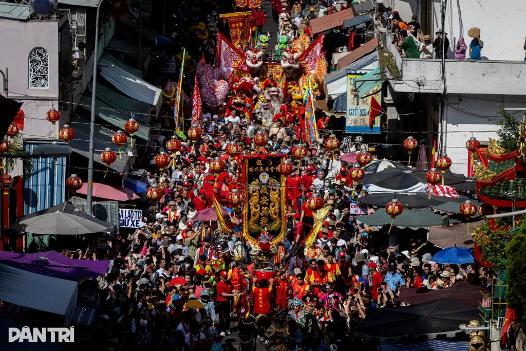 Quang cảnh Lễ hội Vía Quan Thánh Đế