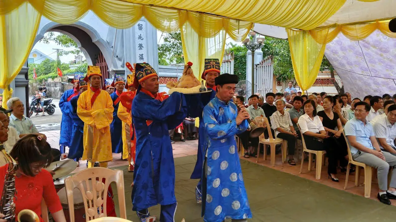 Nghi lễ truyền thống tại Lễ hội Đình Làng Lưu Phương