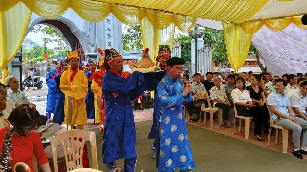 Nghi lễ truyền thống tại Lễ hội Đình Làng Lưu Phương