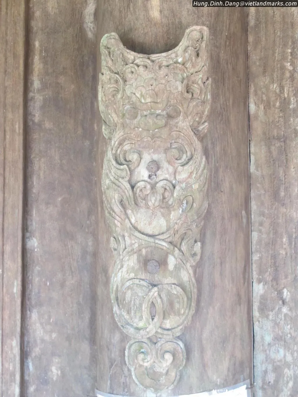 Chạm khắc gỗ tại Chùa Nhội
