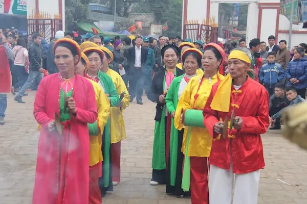 Tiết mục múa sênh tiền tại Lễ hội đình Đào Xá