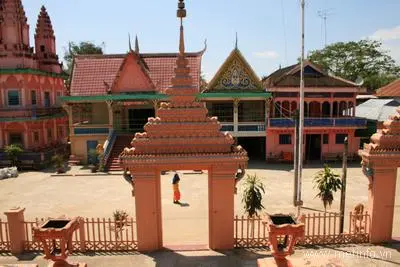 Quang cảnh tại Chùa Bãi Xàu