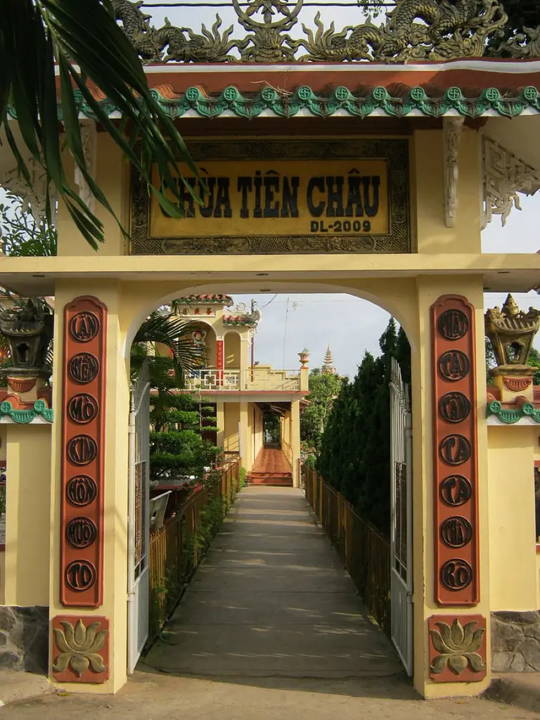 Cổng Chùa Tiên Châu