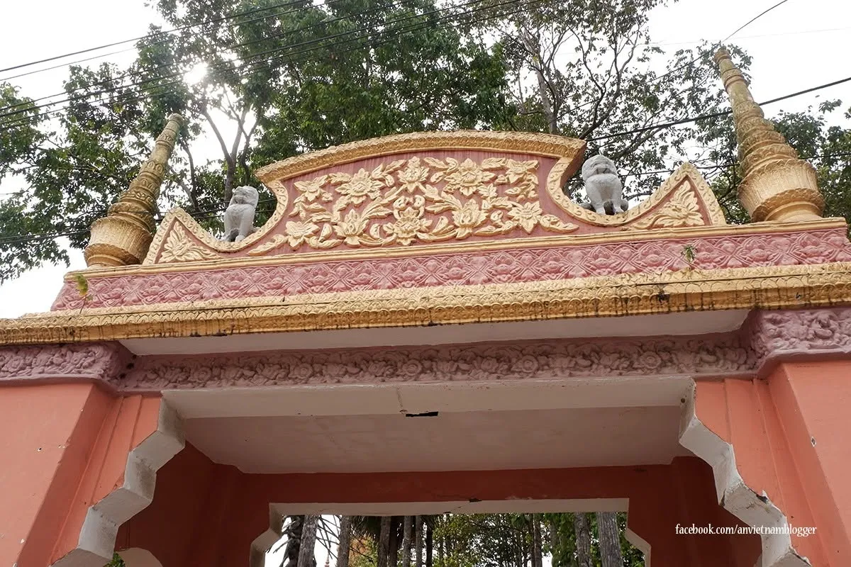 Hoa văn trên cổng Chùa Điệp Thạch